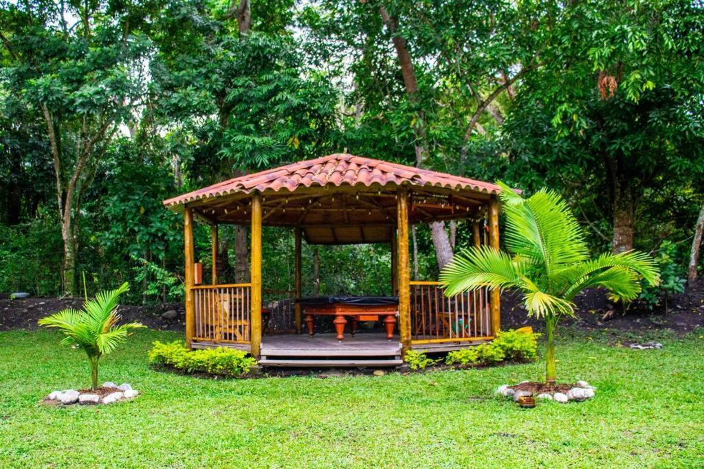 Hermosa Casaquinta Con Piscina Privada. Villa Villeta