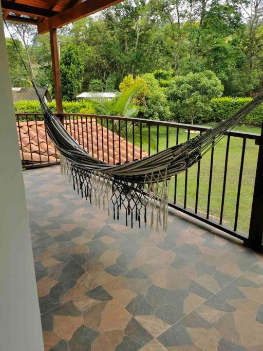 Hermosa Casaquinta Con Piscina Privada. Villa