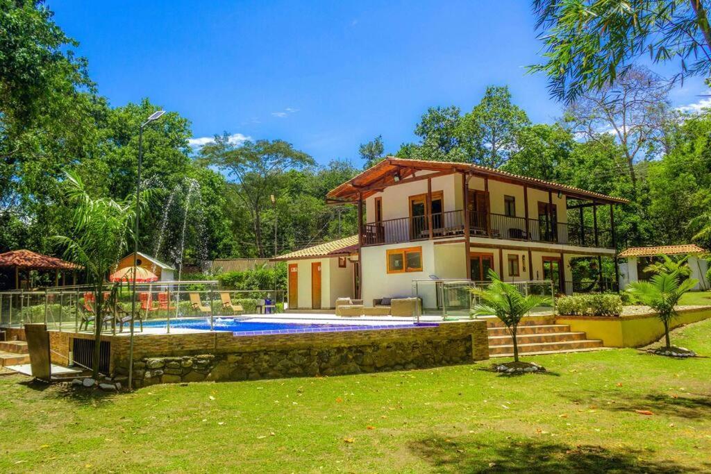 Hermosa Casaquinta Con Piscina Privada. * Villeta