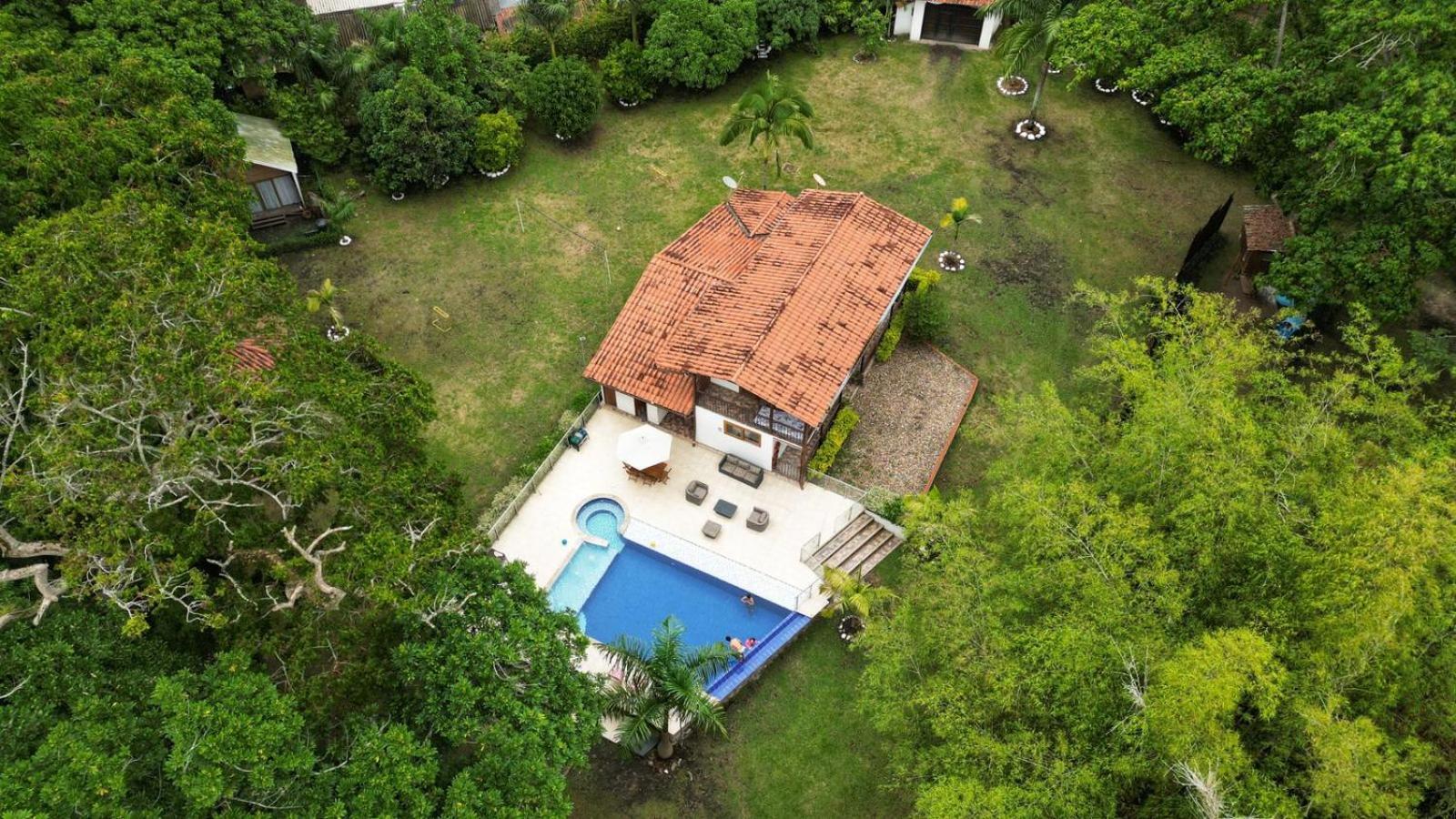 Hermosa Casaquinta Con Piscina Privada. * Villeta