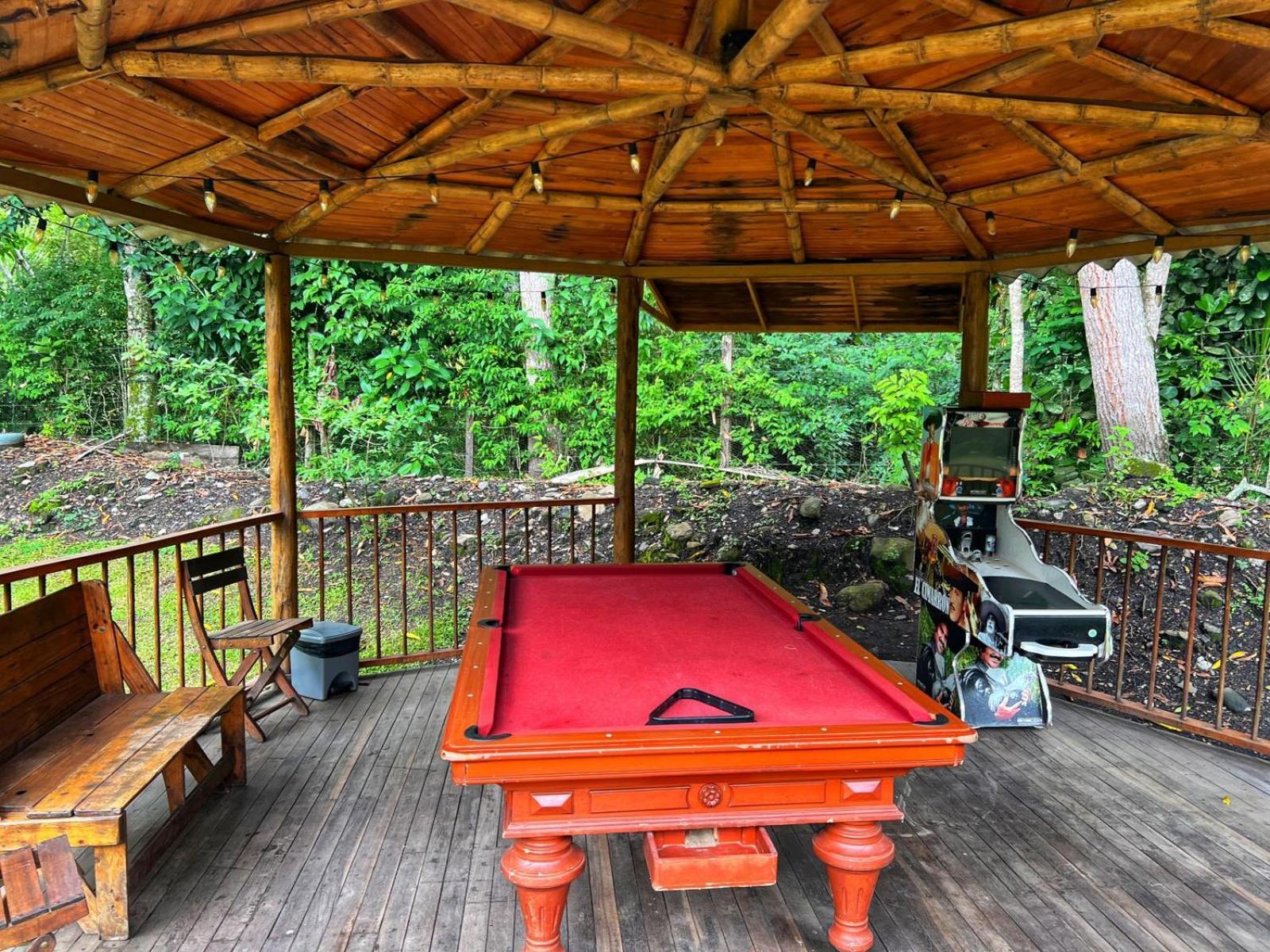 Hermosa Casaquinta Con Piscina Privada.