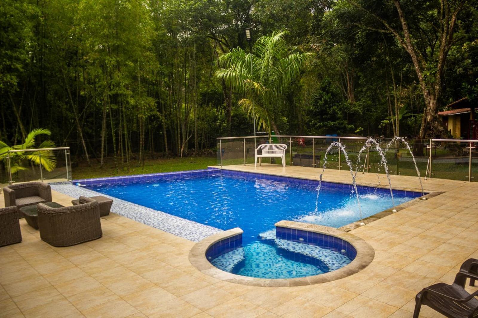 Villa Hermosa Casaquinta Con Piscina Privada. Villeta